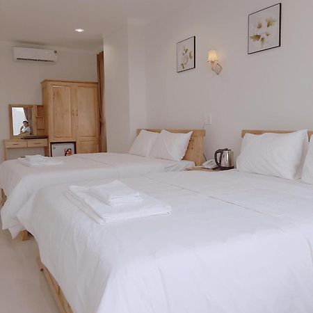 Minh Manh Hotel 2 Pleiku Bagian luar foto