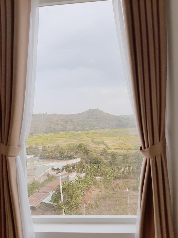 Minh Manh Hotel 2 Pleiku Bagian luar foto